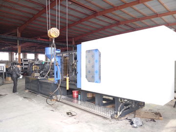 Máquina auto del moldeo a presión del PVC PP 12 toneladas para el lavabo de la inyección