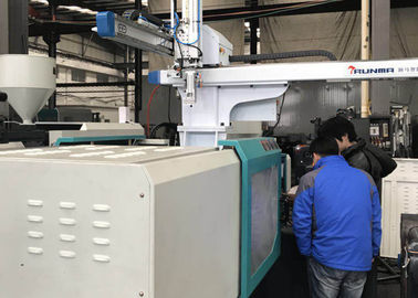 Máquina para la fabricación de accesorios de PVC