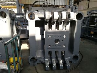 Máquina del moldeo a presión del bajo volumen de 530 toneladas/máquina plástica del moldeador para la instalación de tuberías del Pvc