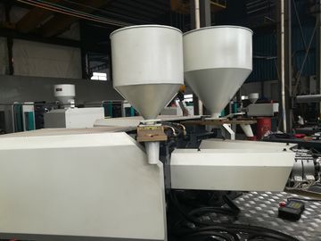 Estándar horizontal de la máquina plástica bicolor clara industrial del moldeo a presión