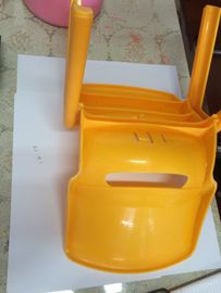 La ISO del OEM certificó los moldes del moldeo a presión para la silla plástica del niño con el banco