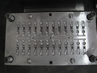 Cavidades multi H45 - del corredor de la máquina auto fría/caliente del moldeo a presión dureza 52